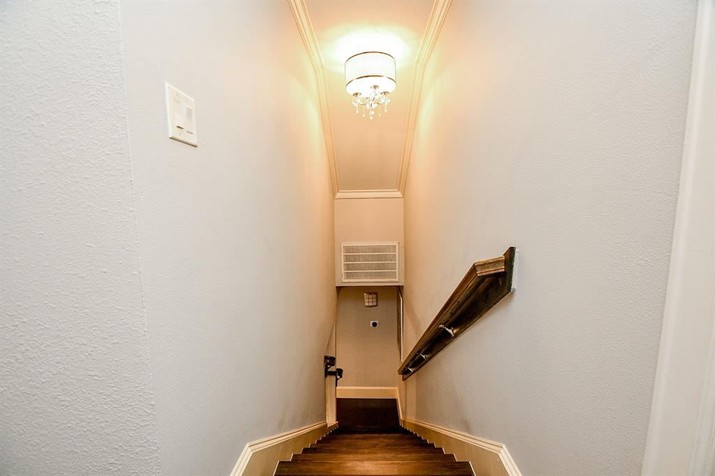 3202 2 Ann Arbor Drive, Houston, Texas 77063, 4 Bedrooms Bedrooms, 10 Rooms Rooms,2 BathroomsBathrooms,Single-family,For Sale,Ann Arbor,67460131