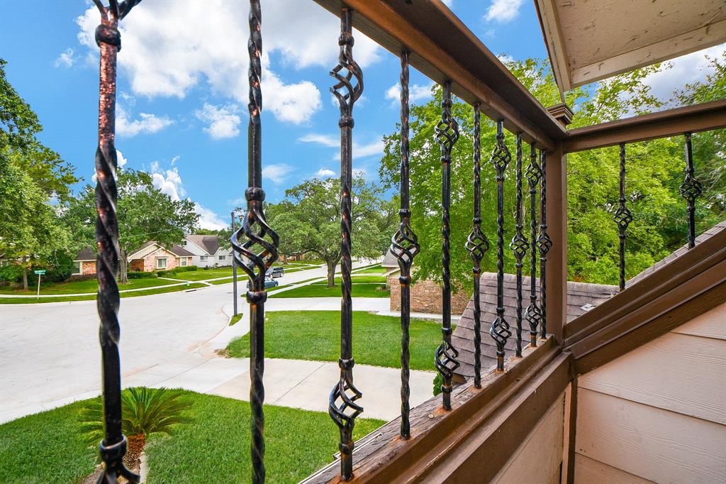 3202 2 Ann Arbor Drive, Houston, Texas 77063, 4 Bedrooms Bedrooms, 10 Rooms Rooms,2 BathroomsBathrooms,Single-family,For Sale,Ann Arbor,67460131