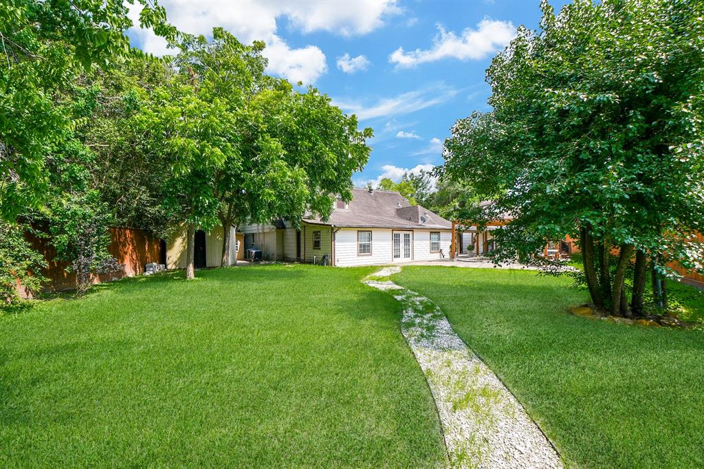 3202 2 Ann Arbor Drive, Houston, Texas 77063, 4 Bedrooms Bedrooms, 10 Rooms Rooms,2 BathroomsBathrooms,Single-family,For Sale,Ann Arbor,67460131