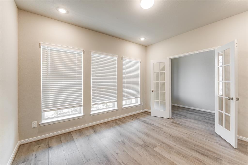 21428 2 Kings Guild Lane, Kingwood, Texas 77339, 4 Bedrooms Bedrooms, 14 Rooms Rooms,2 BathroomsBathrooms,Single-family,For Sale,Kings Guild,64580261
