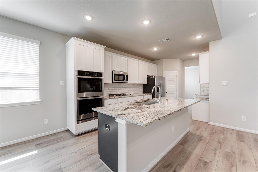 21428 2 Kings Guild Lane, Kingwood, Texas 77339, 4 Bedrooms Bedrooms, 14 Rooms Rooms,2 BathroomsBathrooms,Single-family,For Sale,Kings Guild,64580261