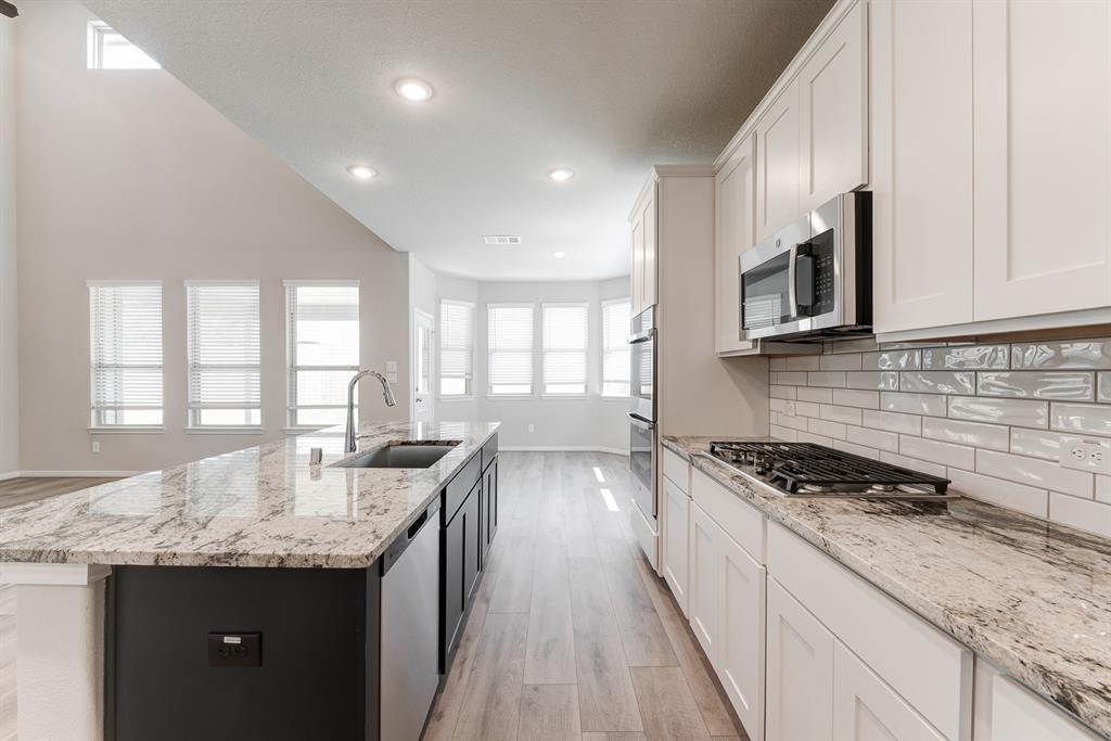 21428 2 Kings Guild Lane, Kingwood, Texas 77339, 4 Bedrooms Bedrooms, 14 Rooms Rooms,2 BathroomsBathrooms,Single-family,For Sale,Kings Guild,64580261