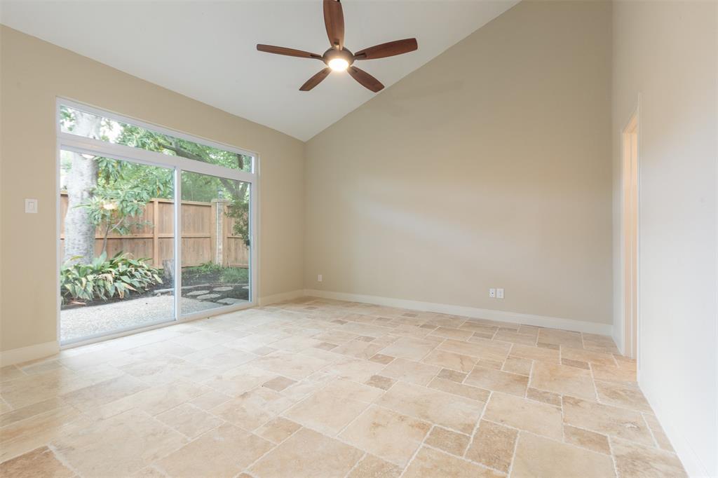 909 1 Bayou River Drive, Houston, Texas 77079, 3 Bedrooms Bedrooms, 5 Rooms Rooms,2 BathroomsBathrooms,Single-family,For Sale,Bayou River,54588122