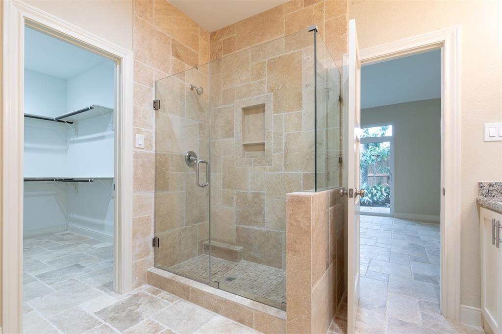 909 1 Bayou River Drive, Houston, Texas 77079, 3 Bedrooms Bedrooms, 5 Rooms Rooms,2 BathroomsBathrooms,Single-family,For Sale,Bayou River,54588122