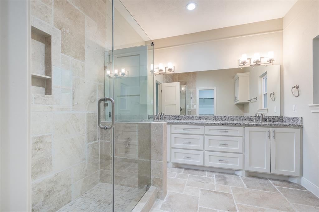 909 1 Bayou River Drive, Houston, Texas 77079, 3 Bedrooms Bedrooms, 5 Rooms Rooms,2 BathroomsBathrooms,Single-family,For Sale,Bayou River,54588122