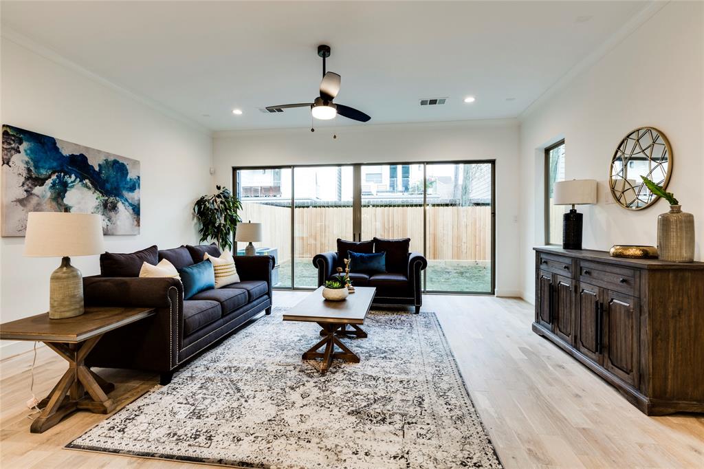 2106 3 HAZARD Street, Houston, Texas 77019, 4 Bedrooms Bedrooms, 14 Rooms Rooms,3 BathroomsBathrooms,Single-family,For Sale,HAZARD,67489092