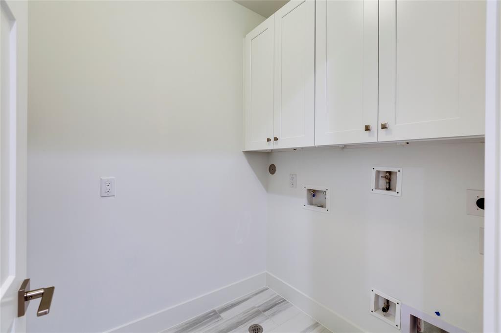 2106 3 HAZARD Street, Houston, Texas 77019, 4 Bedrooms Bedrooms, 14 Rooms Rooms,3 BathroomsBathrooms,Single-family,For Sale,HAZARD,67489092