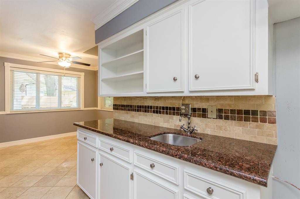 6106 1 Paisley Street, Houston, Texas 77096, 4 Bedrooms Bedrooms, 9 Rooms Rooms,2 BathroomsBathrooms,Single-family,For Sale,Paisley,80126877