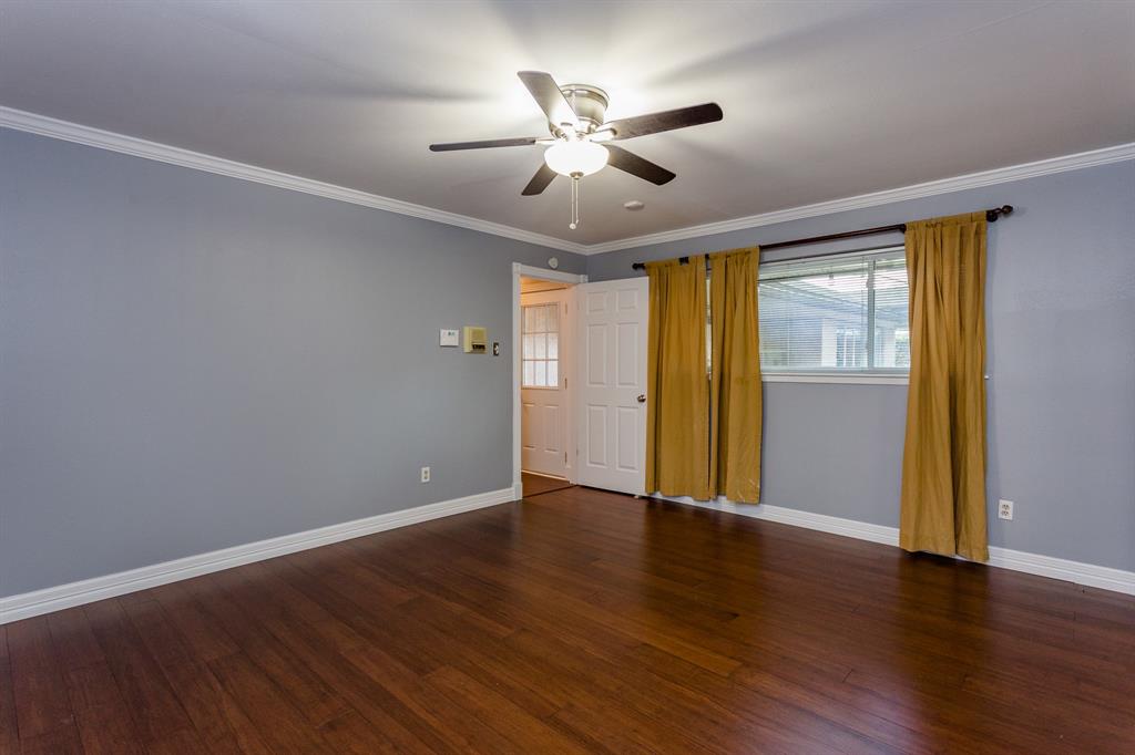 6106 1 Paisley Street, Houston, Texas 77096, 4 Bedrooms Bedrooms, 9 Rooms Rooms,2 BathroomsBathrooms,Single-family,For Sale,Paisley,80126877