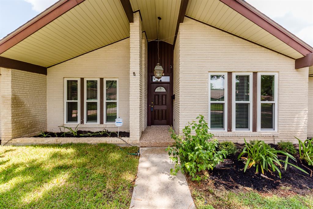 6106 1 Paisley Street, Houston, Texas 77096, 4 Bedrooms Bedrooms, 9 Rooms Rooms,2 BathroomsBathrooms,Single-family,For Sale,Paisley,80126877