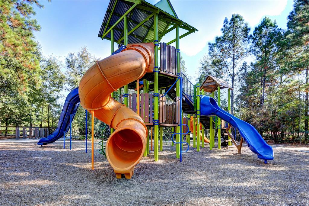 141 2 Somerset Point Boulevard, Montgomery, Texas 77316, 4 Bedrooms Bedrooms, 16 Rooms Rooms,3 BathroomsBathrooms,Single-family,For Sale,Somerset Point,82481873