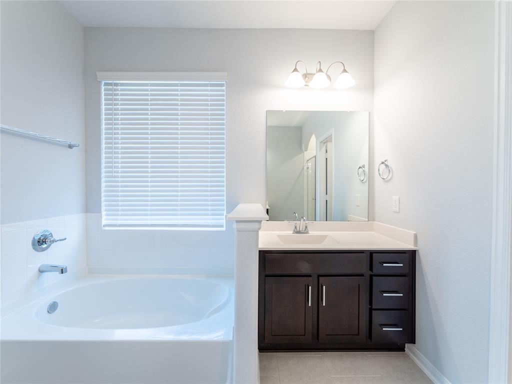 4519 1.5 Painted Bunting Lane, Baytown, Texas 77521, 3 Bedrooms Bedrooms, 7 Rooms Rooms,3 BathroomsBathrooms,Single-family,For Sale,Painted Bunting,74601051