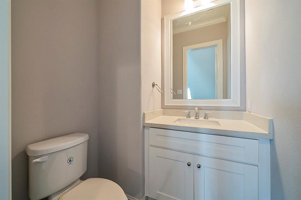 5625 3 Mina Way, Houston, Texas 77081, 3 Bedrooms Bedrooms, 3 Rooms Rooms,3 BathroomsBathrooms,Single-family,For Sale,Mina,72494186