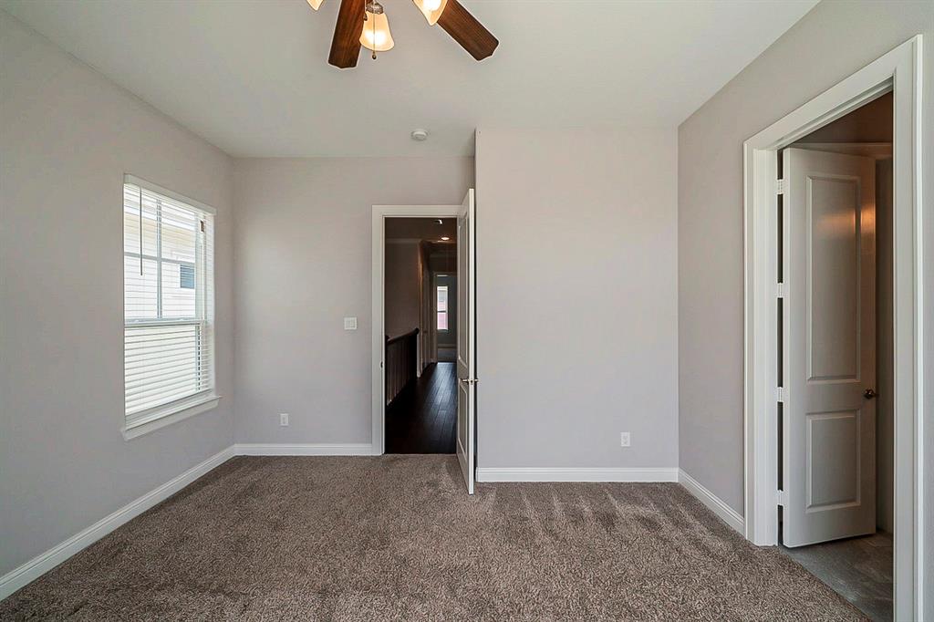 5625 3 Mina Way, Houston, Texas 77081, 3 Bedrooms Bedrooms, 3 Rooms Rooms,3 BathroomsBathrooms,Single-family,For Sale,Mina,72494186
