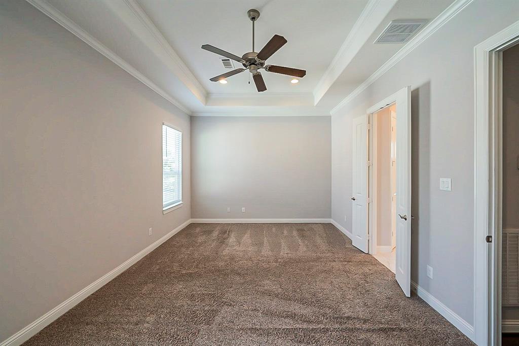 5625 3 Mina Way, Houston, Texas 77081, 3 Bedrooms Bedrooms, 3 Rooms Rooms,3 BathroomsBathrooms,Single-family,For Sale,Mina,72494186