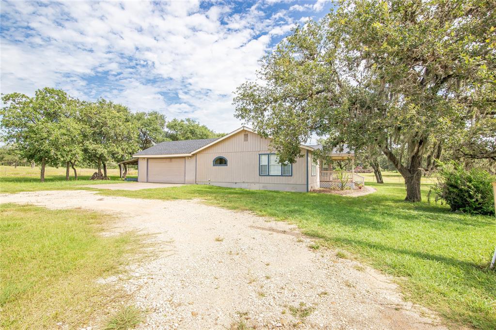 Goliad, TX 77963,340 Deer Trail LN