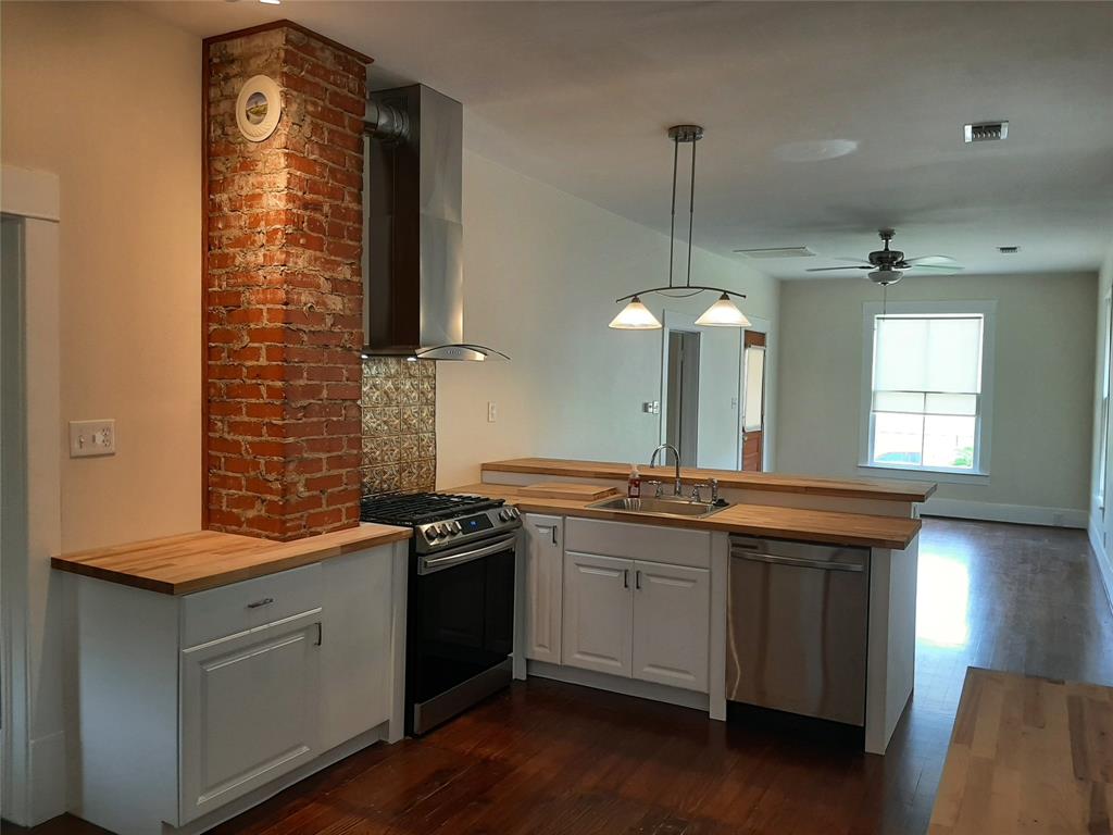 1518 Avenue M 1/2 