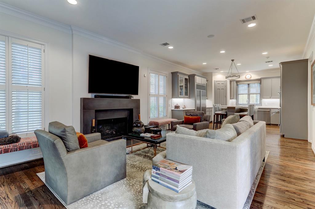 1215 3 Potomac Drive, Houston, Texas 77057, 3 Bedrooms Bedrooms, 15 Rooms Rooms,5 BathroomsBathrooms,Single-family,For Sale,Potomac,78675931