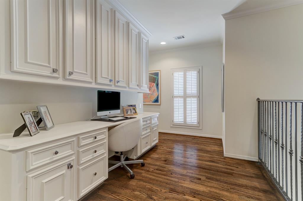 1215 3 Potomac Drive, Houston, Texas 77057, 3 Bedrooms Bedrooms, 15 Rooms Rooms,5 BathroomsBathrooms,Single-family,For Sale,Potomac,78675931