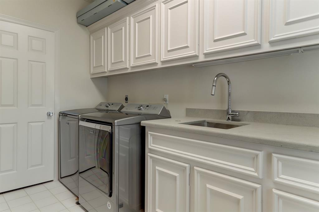 1215 3 Potomac Drive, Houston, Texas 77057, 3 Bedrooms Bedrooms, 15 Rooms Rooms,5 BathroomsBathrooms,Single-family,For Sale,Potomac,78675931