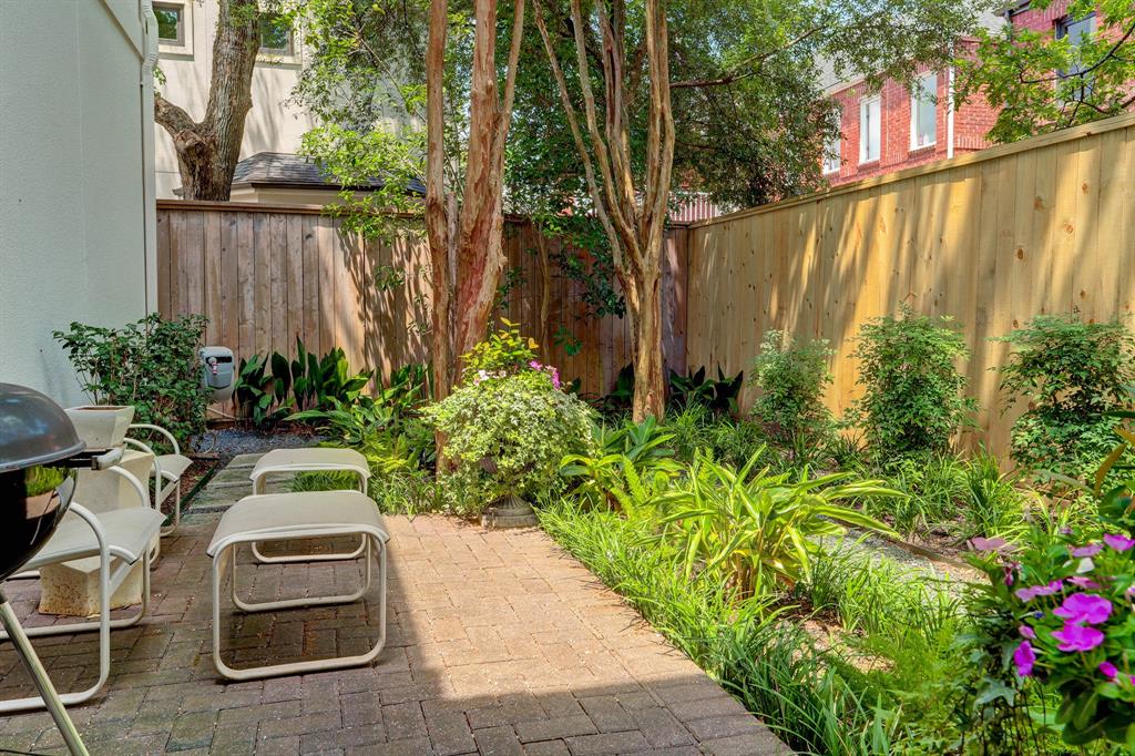 1215 3 Potomac Drive, Houston, Texas 77057, 3 Bedrooms Bedrooms, 15 Rooms Rooms,5 BathroomsBathrooms,Single-family,For Sale,Potomac,78675931