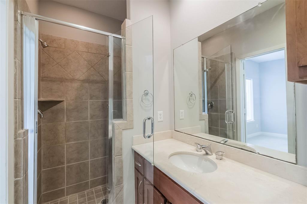6903 3 Staffordshire Boulevard, Houston, Texas 77030, 3 Bedrooms Bedrooms, 3 Rooms Rooms,3 BathroomsBathrooms,Single-family,For Sale,Staffordshire,71475592