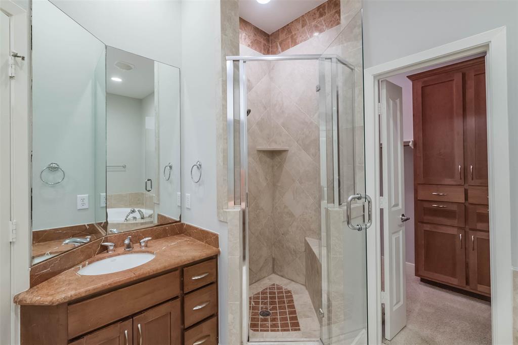 6903 3 Staffordshire Boulevard, Houston, Texas 77030, 3 Bedrooms Bedrooms, 3 Rooms Rooms,3 BathroomsBathrooms,Single-family,For Sale,Staffordshire,71475592