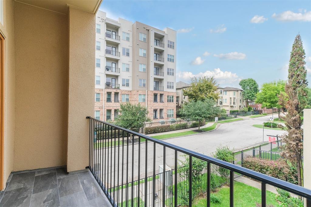 6903 3 Staffordshire Boulevard, Houston, Texas 77030, 3 Bedrooms Bedrooms, 3 Rooms Rooms,3 BathroomsBathrooms,Single-family,For Sale,Staffordshire,71475592