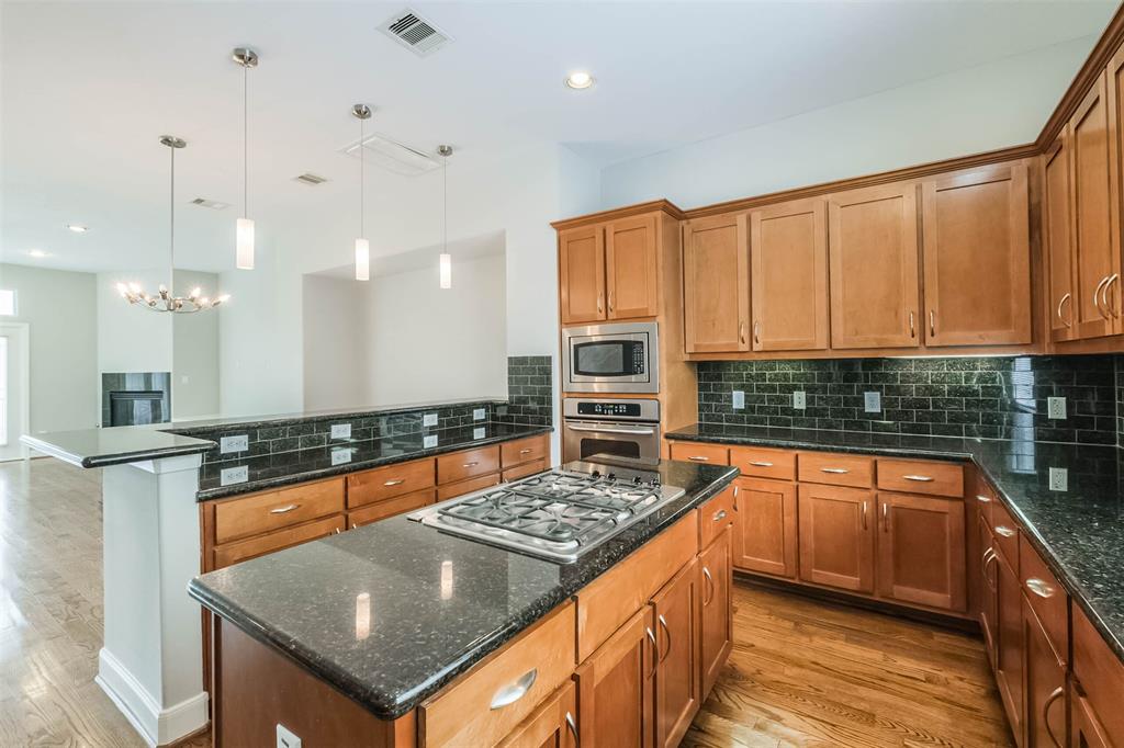 6903 3 Staffordshire Boulevard, Houston, Texas 77030, 3 Bedrooms Bedrooms, 3 Rooms Rooms,3 BathroomsBathrooms,Single-family,For Sale,Staffordshire,71475592