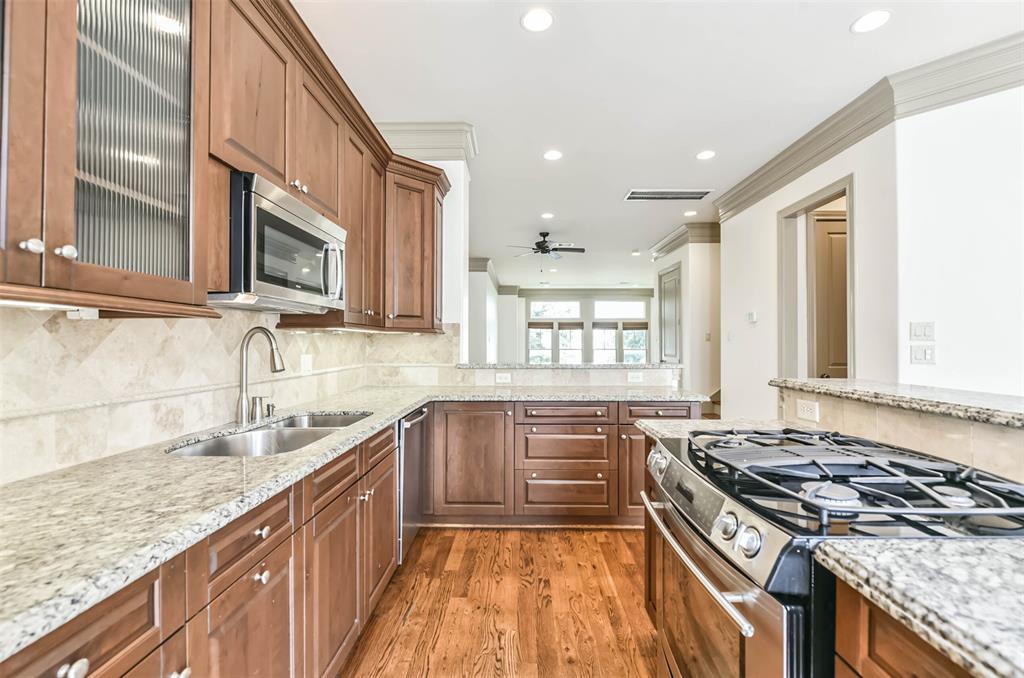 6008 3 Post Oak Green Lane, Houston, Texas 77055, 3 Bedrooms Bedrooms, 8 Rooms Rooms,3 BathroomsBathrooms,Single-family,For Sale,Post Oak Green,10227087