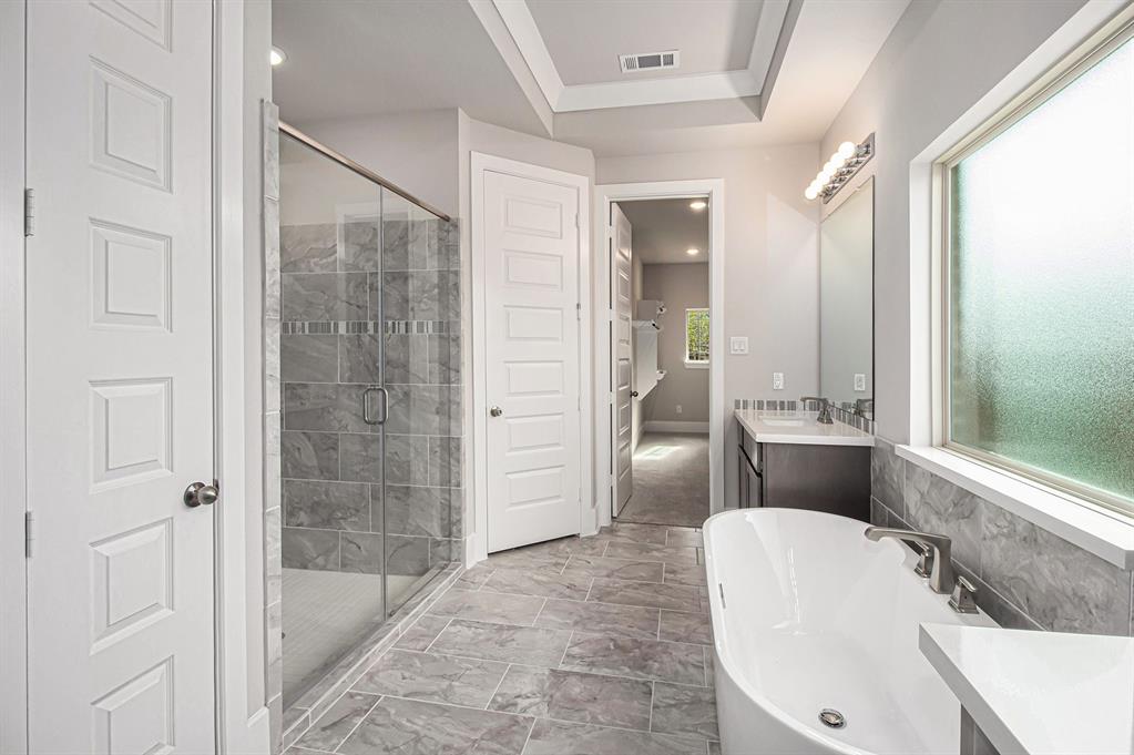 12918 2 Wintery Tide Drive, Texas City, Texas 77568, 4 Bedrooms Bedrooms, 9 Rooms Rooms,3 BathroomsBathrooms,Single-family,For Sale,Wintery Tide,89536912