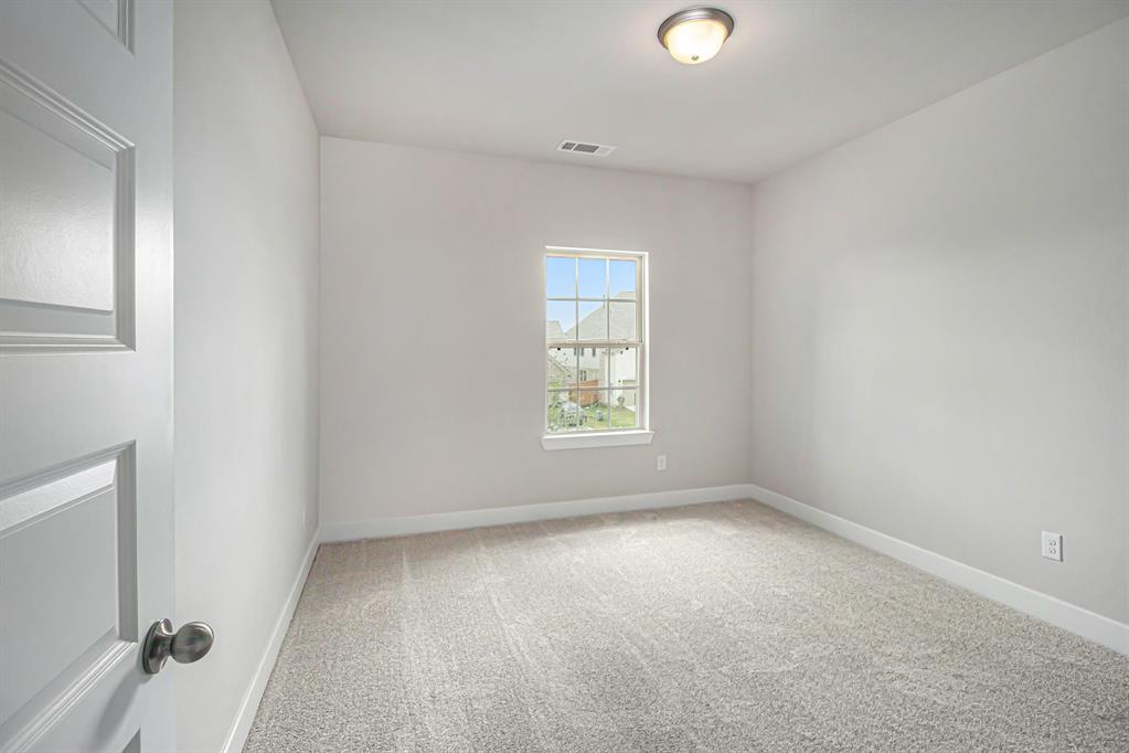 12918 2 Wintery Tide Drive, Texas City, Texas 77568, 4 Bedrooms Bedrooms, 9 Rooms Rooms,3 BathroomsBathrooms,Single-family,For Sale,Wintery Tide,89536912