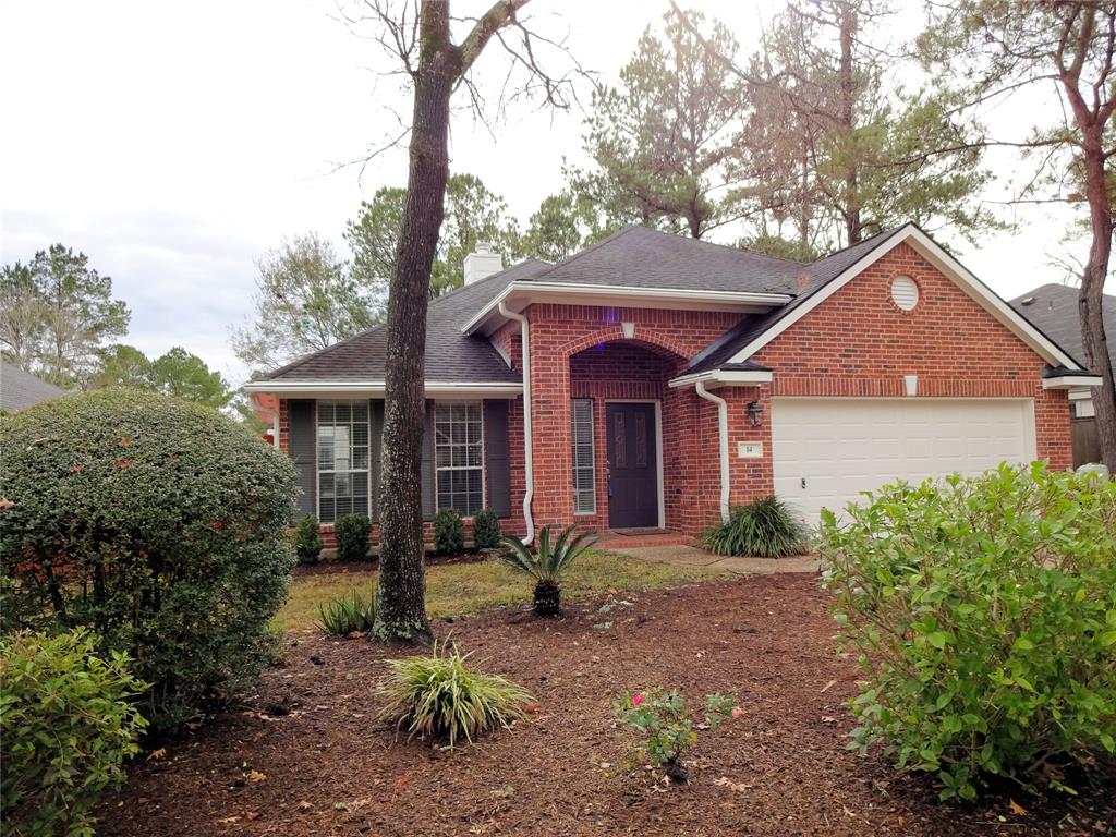 14 Paddock Pines Place The Woodlands, Texas Ready to move in, and Amazingly updated 3 bedroom, 2 bath, Clean, light and bright Patio Home! Recently painted inside and out, newer carpet in formal dining, living and secondary bedrooms. Laminate flooring in master bedroom with huge closets. Master bath remodel includes large master shower with frame-less glass enclosure, new fixtures, tile, and lighting. Updated tile in all wet areas. Granite counters in kitchen, newer stainless steel appliances, new cook-top and faucet. High ceilings in living area and gas log fireplace. Refrigerator, washer and dryer included! Private backyard and huge deck. Cul-de-sac street with park at the other end of the street! Exemplary schools!!! Hurry it won't last long!