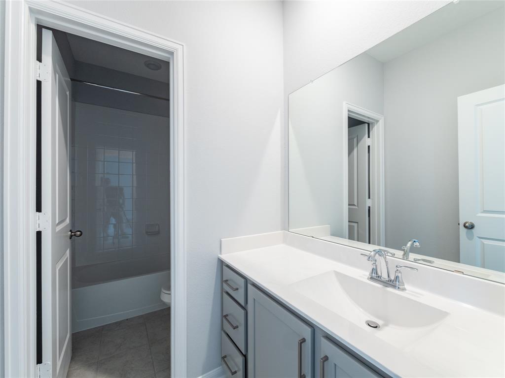 8811 2 Sandhill Crane Road, Baytown, Texas 77521, 4 Bedrooms Bedrooms, 10 Rooms Rooms,2 BathroomsBathrooms,Single-family,For Sale,Sandhill Crane,73505509