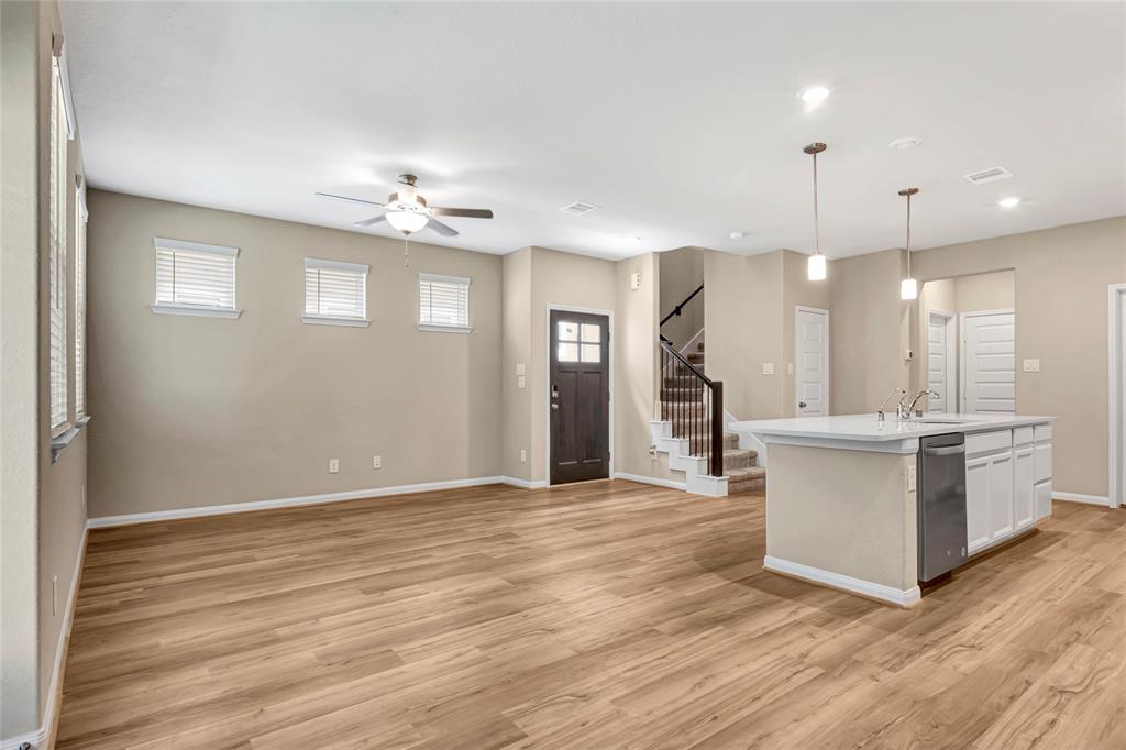 16104 2 Oregon Oak Drive, Houston, Texas 77084, 3 Bedrooms Bedrooms, 3 Rooms Rooms,2 BathroomsBathrooms,Single-family,For Sale,Oregon Oak,68430977