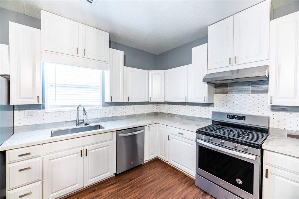 1032 1 Walling Street, Houston, Texas 77009, 3 Bedrooms Bedrooms, 7 Rooms Rooms,2 BathroomsBathrooms,Single-family,For Sale,Walling,69384496