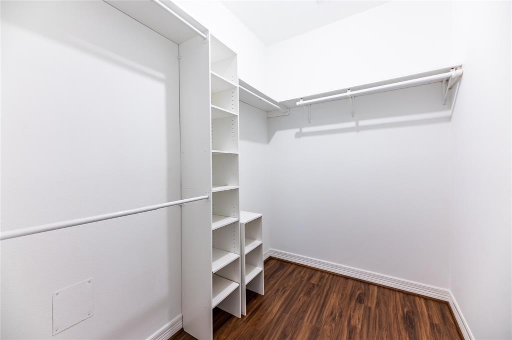 1032 1 Walling Street, Houston, Texas 77009, 3 Bedrooms Bedrooms, 7 Rooms Rooms,2 BathroomsBathrooms,Single-family,For Sale,Walling,69384496
