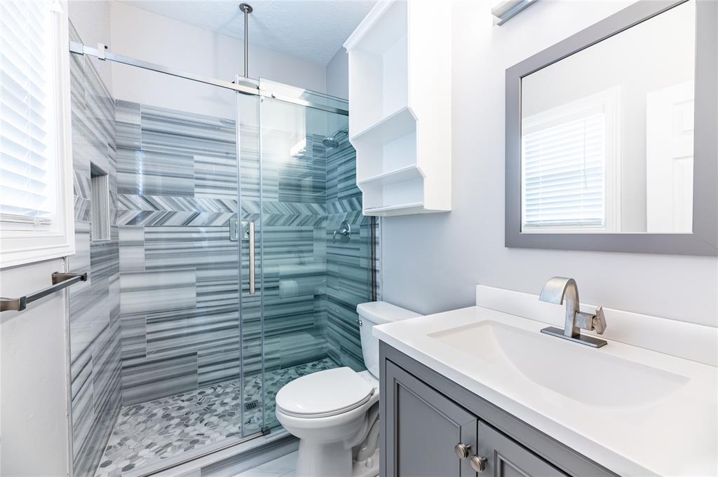 1032 1 Walling Street, Houston, Texas 77009, 3 Bedrooms Bedrooms, 7 Rooms Rooms,2 BathroomsBathrooms,Single-family,For Sale,Walling,69384496