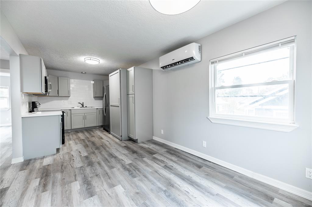 1032 1 Walling Street, Houston, Texas 77009, 3 Bedrooms Bedrooms, 7 Rooms Rooms,2 BathroomsBathrooms,Single-family,For Sale,Walling,69384496