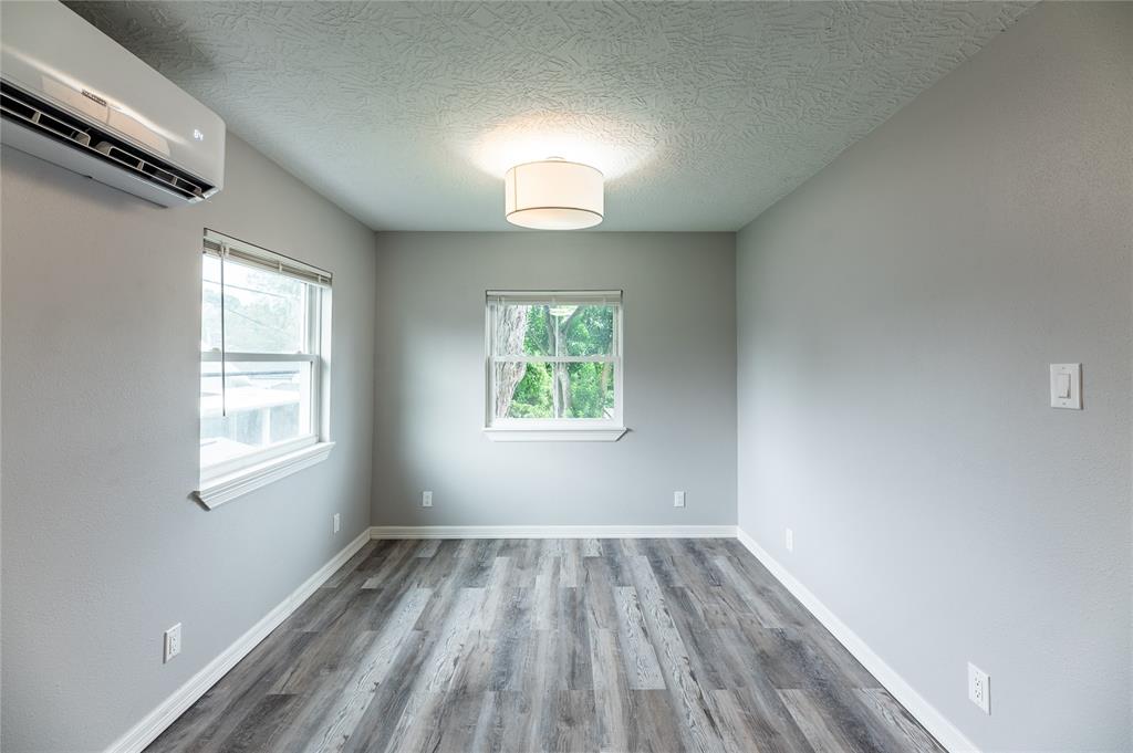 1032 1 Walling Street, Houston, Texas 77009, 3 Bedrooms Bedrooms, 7 Rooms Rooms,2 BathroomsBathrooms,Single-family,For Sale,Walling,69384496