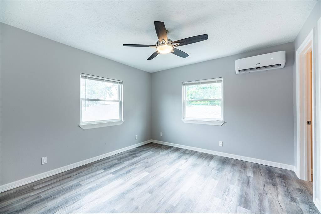 1032 1 Walling Street, Houston, Texas 77009, 3 Bedrooms Bedrooms, 7 Rooms Rooms,2 BathroomsBathrooms,Single-family,For Sale,Walling,69384496