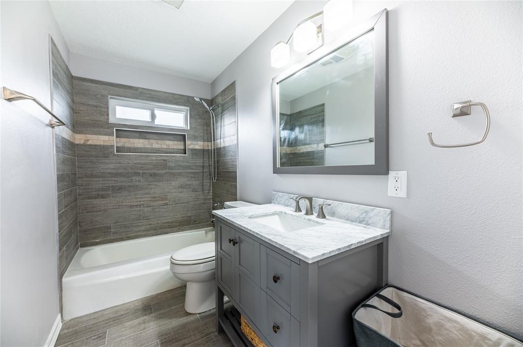 1032 1 Walling Street, Houston, Texas 77009, 3 Bedrooms Bedrooms, 7 Rooms Rooms,2 BathroomsBathrooms,Single-family,For Sale,Walling,69384496