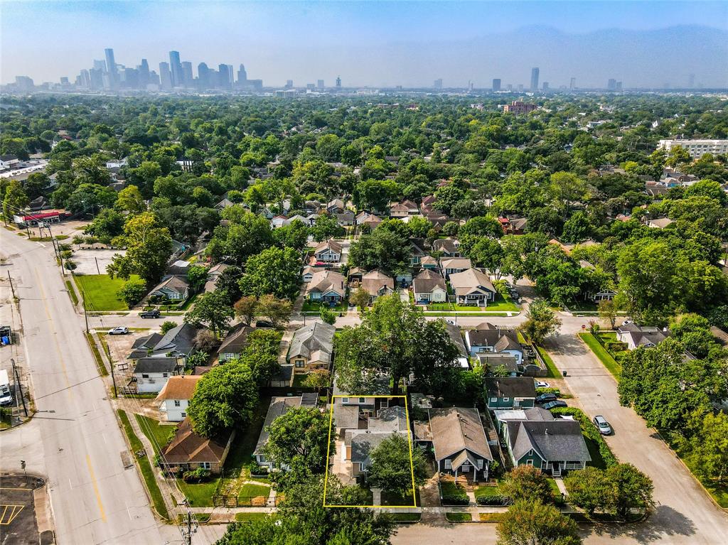 1032 1 Walling Street, Houston, Texas 77009, 3 Bedrooms Bedrooms, 7 Rooms Rooms,2 BathroomsBathrooms,Single-family,For Sale,Walling,69384496