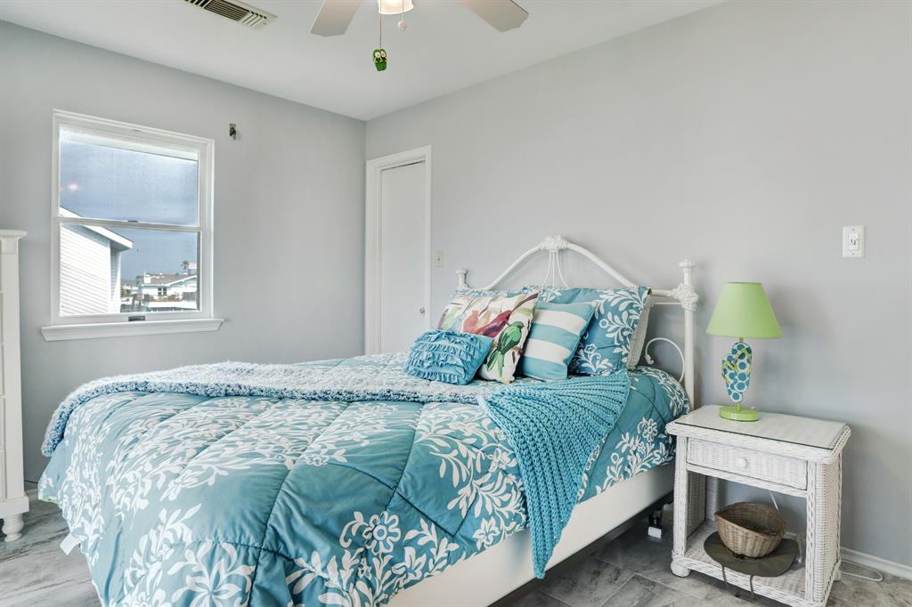 114 2 Tamana Drive, Tiki Island, Texas 77554, 3 Bedrooms Bedrooms, 6 Rooms Rooms,2 BathroomsBathrooms,Single-family,For Sale,Tamana,51201306