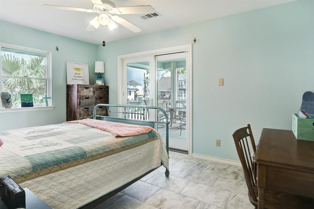 114 2 Tamana Drive, Tiki Island, Texas 77554, 3 Bedrooms Bedrooms, 6 Rooms Rooms,2 BathroomsBathrooms,Single-family,For Sale,Tamana,51201306