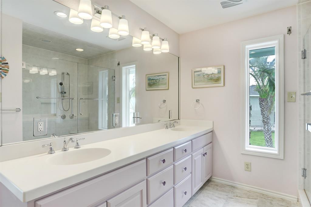114 2 Tamana Drive, Tiki Island, Texas 77554, 3 Bedrooms Bedrooms, 6 Rooms Rooms,2 BathroomsBathrooms,Single-family,For Sale,Tamana,51201306