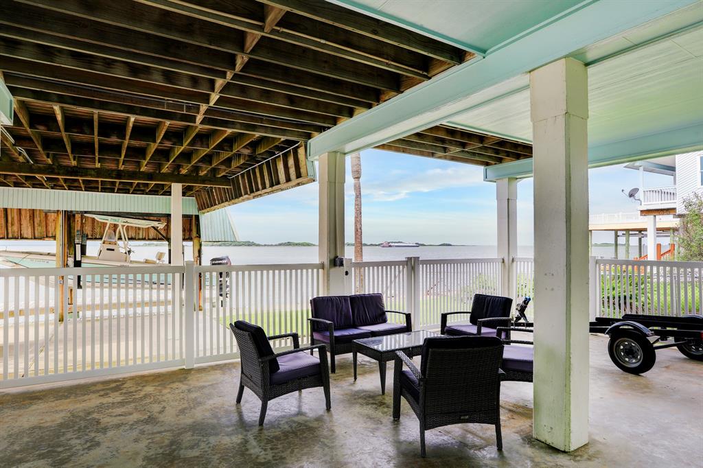 114 2 Tamana Drive, Tiki Island, Texas 77554, 3 Bedrooms Bedrooms, 6 Rooms Rooms,2 BathroomsBathrooms,Single-family,For Sale,Tamana,51201306