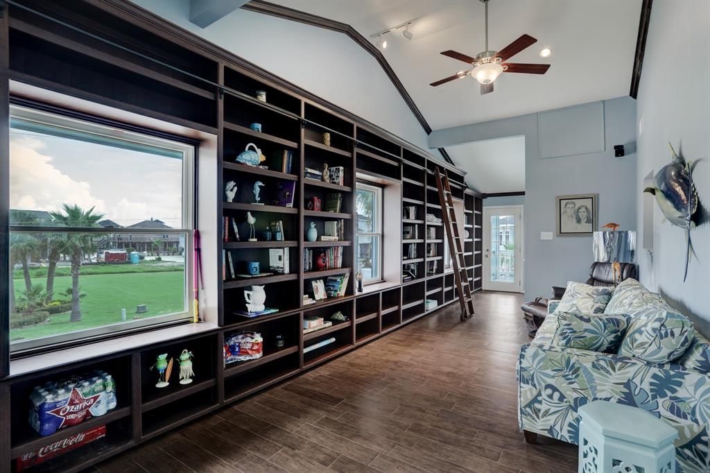 114 2 Tamana Drive, Tiki Island, Texas 77554, 3 Bedrooms Bedrooms, 6 Rooms Rooms,2 BathroomsBathrooms,Single-family,For Sale,Tamana,51201306
