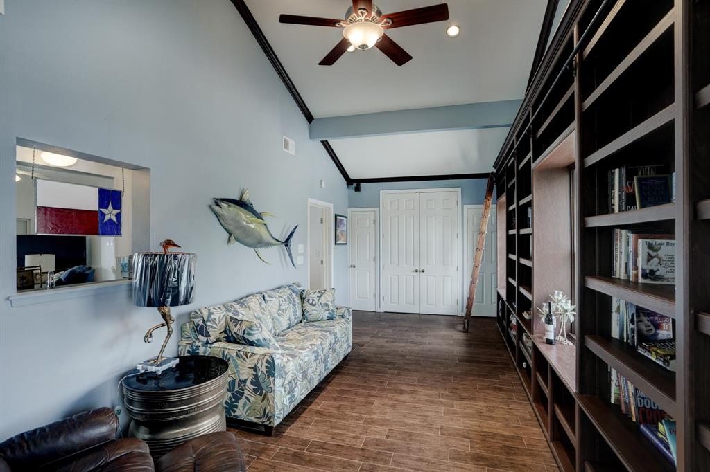 114 2 Tamana Drive, Tiki Island, Texas 77554, 3 Bedrooms Bedrooms, 6 Rooms Rooms,2 BathroomsBathrooms,Single-family,For Sale,Tamana,51201306