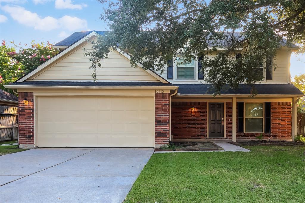 19610 Plymouth Ridge Lane Spring, Texas Interested in this home? You clearly have exceptional taste. Like all our homes, this one features: a great location in a desirable neighborhood, a comfortable layout with good-sized bedrooms and bathrooms, a great kitchen with plenty of counter and cabinet space, many updated and upgraded features, central HVAC and programmable thermostat, garage and a spacious yard, and it's pet friendly. This home features Progress Home Connect - Progress Residential’s smart home app, which allows you to control the home securely from any of your devices